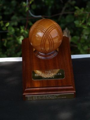 The trophy
